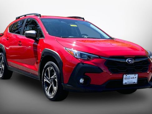 Used 2024 Subaru Crosstrek 2.0i Premium w/ Crosstrek Mirror Package AWD/4WD image 3
