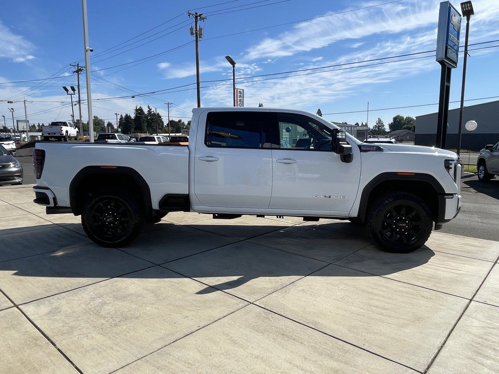 Used 2025 GMC Sierra 2500 AT4 AWD/4WD image 6