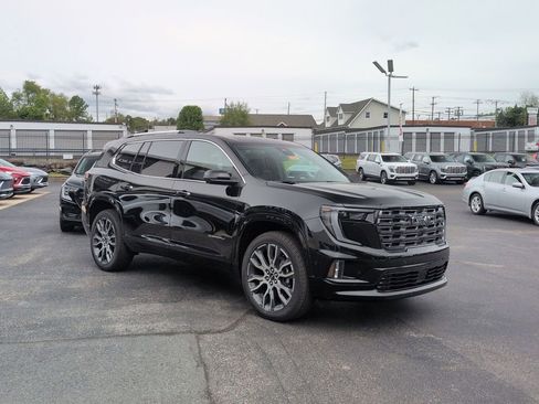 New 2026 GMC Acadia Denali Ultimate w/ LPO, Floor Liner Package AWD/4WD image 3
