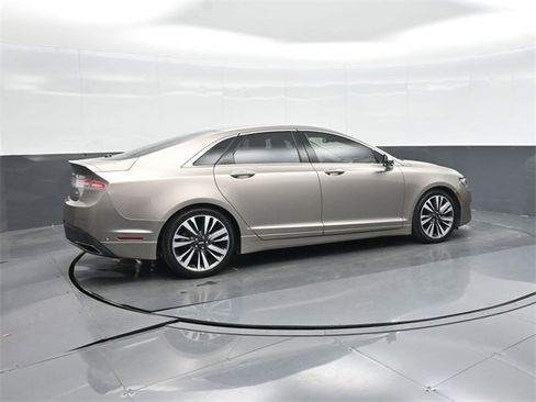 Used 2019 Lincoln MKZ Reserve image 4