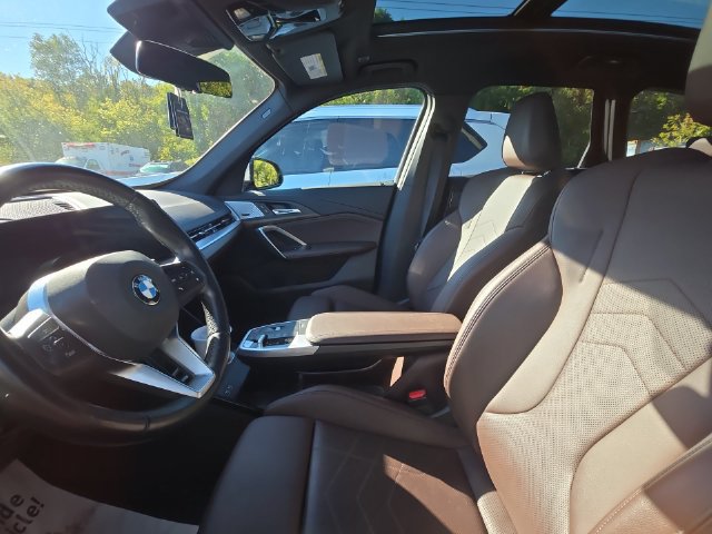 Used 2023 BMW X1 xDrive28i w/ Premium Package AWD/4WD image 11