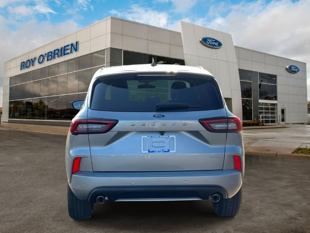 Certified 2024 Ford Escape ST-Line Select w/ Tech Pack #2 AWD/4WD image 4