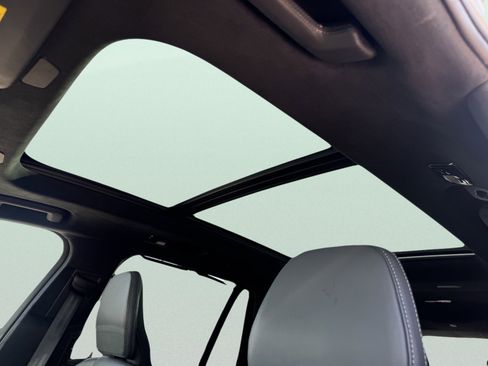 Used 2024 Volvo XC90 T8 Ultimate w/ Lounge Package image 22