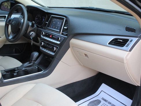 Used 2018 Hyundai Sonata SE image 8