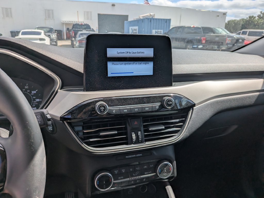 Certified 2022 Ford Escape SE w/ SE Sport Appearance Package FWD image 29