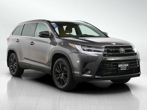 Used 2019 Toyota Highlander SE image 8