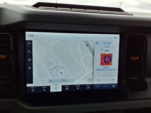 Used 2023 Ford Bronco Badlands image 29