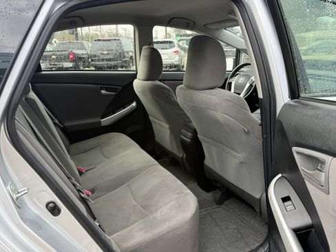 Used 2014 Toyota Prius Two image 16