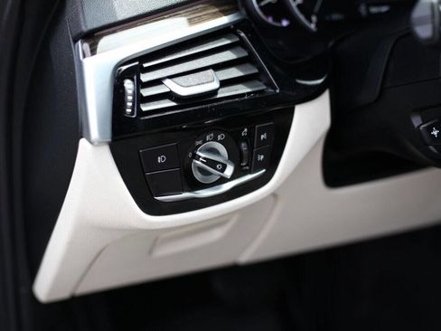 Used 2017 BMW 540i xDrive image 12