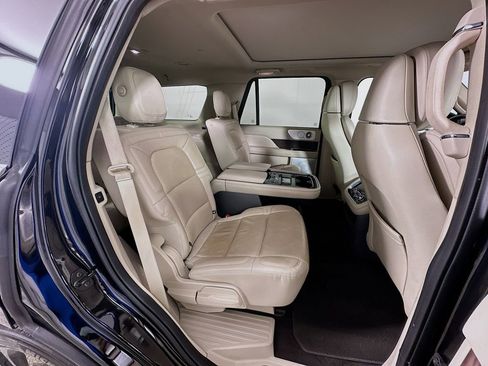 Used 2020 Lincoln Navigator Reserve w/ Equipment Group 208A Reserve image 37