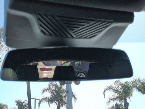 Used 2025 BMW X1 xDrive28i w/ Technology Package image 27