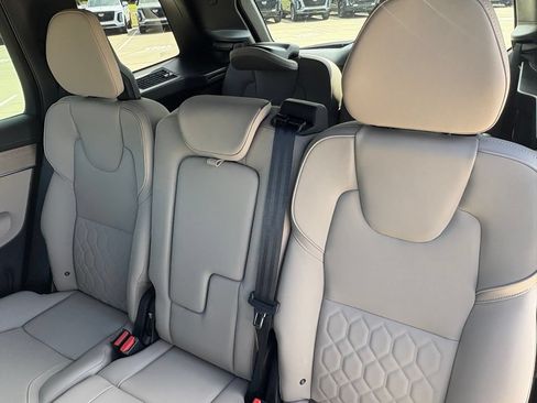 New 2026 Volvo XC90 B6 Plus w/ Protection Package Premier AWD/4WD image 23