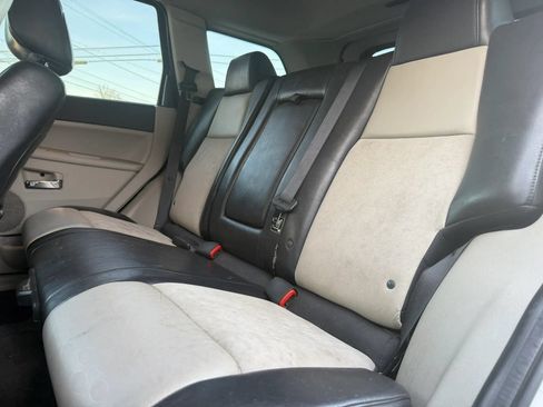 Used 2010 Jeep Grand Cherokee Limited w/ Trailer Tow Group IV RWD image 9