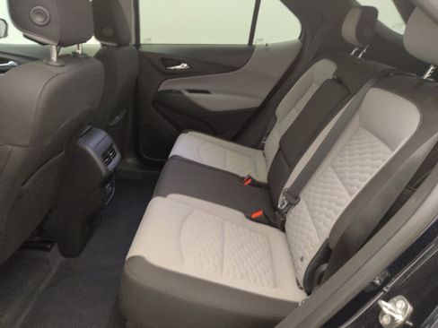 Used 2020 Chevrolet Equinox LS image 18