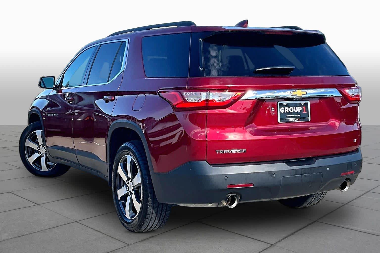 Used 2020 Chevrolet Traverse LT w/ LT Premium Package FWD image 10