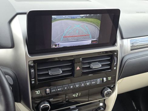 Certified 2022 Lexus GX 460 Premium w/ Premium Package AWD/4WD image 14