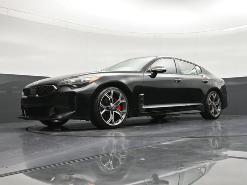 Used 2018 Kia Stinger GT2 AWD/4WD image 20