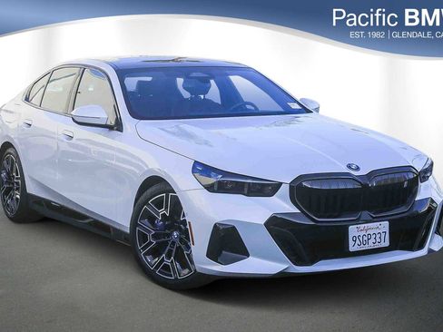 Used 2025 BMW i5 eDrive40i w/ M Sport Package image 1