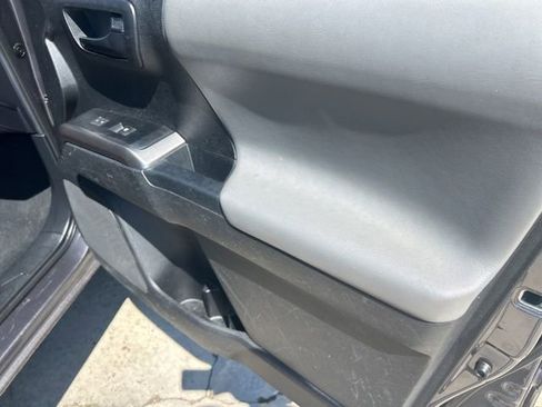 Used 2021 Toyota Tacoma SR5 RWD image 6