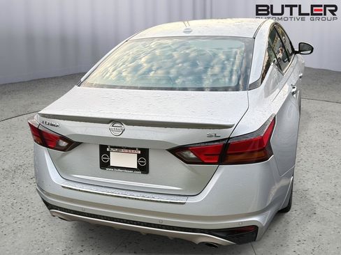Used 2022 Nissan Altima 2.5 SL FWD image 9