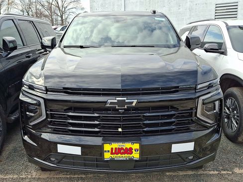 New 2026 Chevrolet Suburban RST image 2