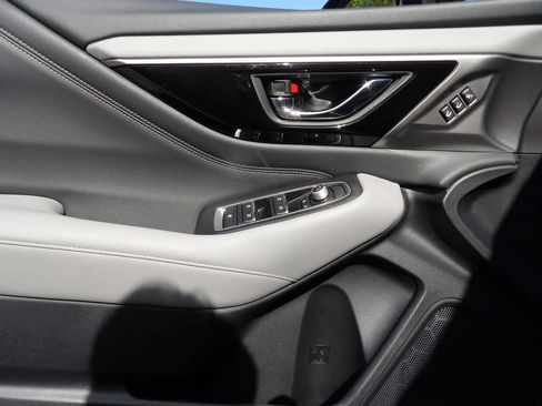 Used 2020 Subaru Outback Limited w/ Popular Package #2 image 9