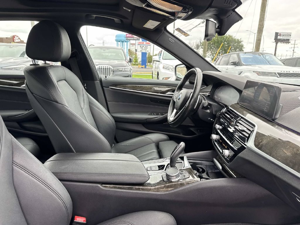 Used 2020 BMW 530i w/ Premium Package RWD image 12