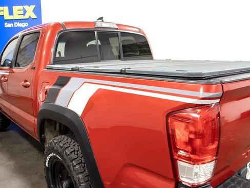 Used 2017 Toyota Tacoma SR5 RWD image 20