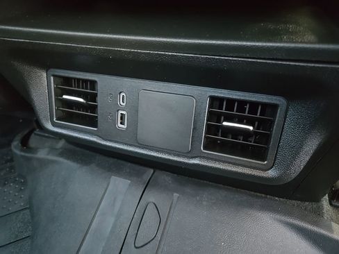 Used 2025 Chevrolet Silverado 1500 Custom AWD/4WD image 91