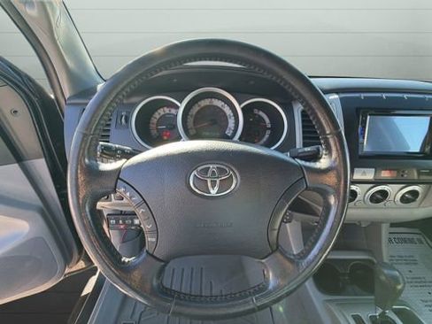 Used 2011 Toyota Tacoma 4x4 Double Cab w/ TRD Off-Road Pkg image 11