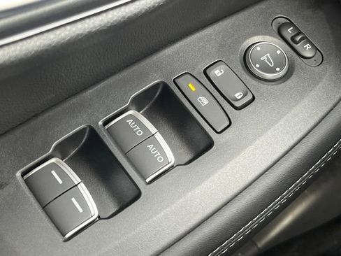 New 2026 Honda HR-V EX-L image 20