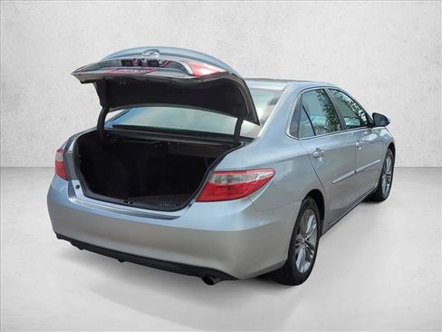 Used 2017 Toyota Camry SE w/ Protection Package (Q2) image 6