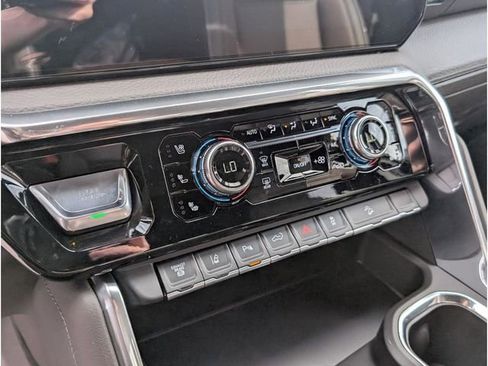 New 2026 GMC Sierra 2500 Denali w/ Denali Reserve Package image 23