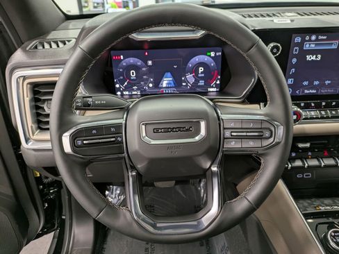Used 2025 GMC Canyon Denali AWD/4WD image 20