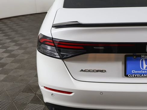 Used 2023 Honda Accord Touring image 17