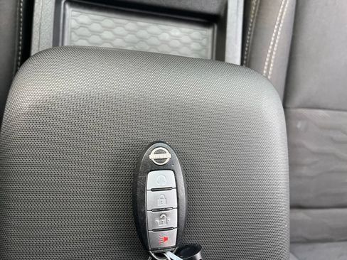 Used 2022 Nissan Frontier SV RWD image 19