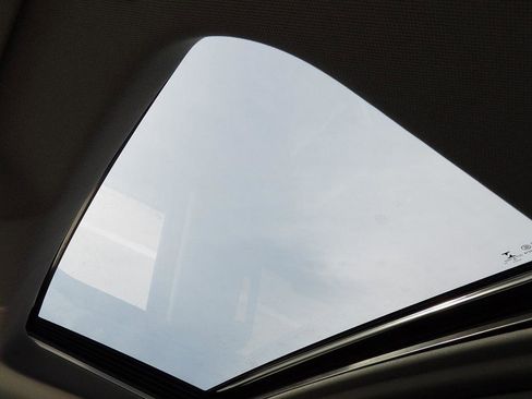 Used 2019 GMC Sierra 1500 SLT w/ SLT Premium Plus Package image 31