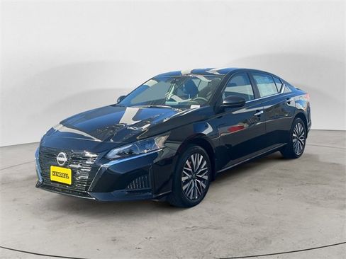 New 2025 Nissan Altima 2.5 SV image 1