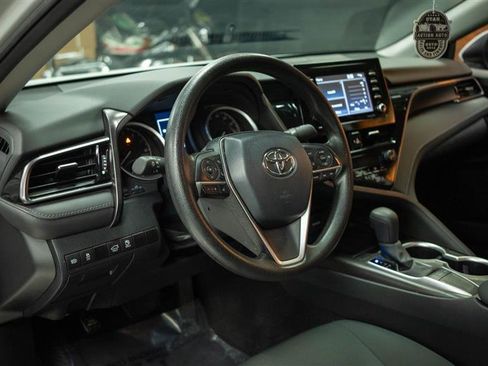 Used 2024 Toyota Camry LE image 9