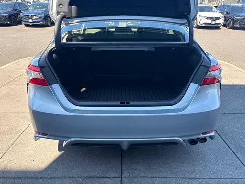 Used 2018 Toyota Camry SE FWD image 27
