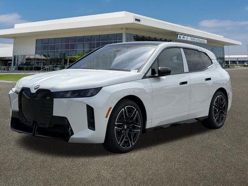 New 2026 BMW iX M70 image 4