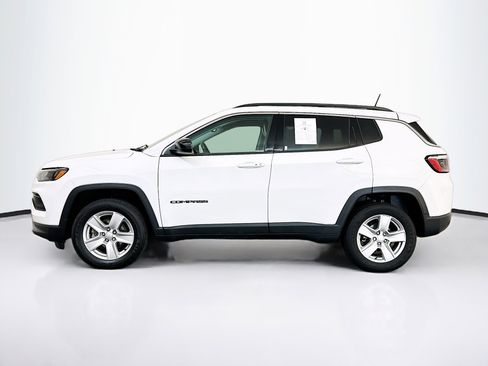 Used 2022 Jeep Compass Latitude AWD/4WD image 4