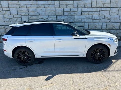 Used 2023 Lincoln Corsair Reserve w/ Equipment Group 201A image 7