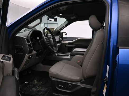 Used 2018 Ford F150 XLT w/ Equipment Group 302A Luxury image 11