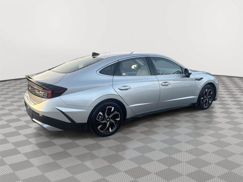 Used 2024 Hyundai Sonata SEL FWD image 4