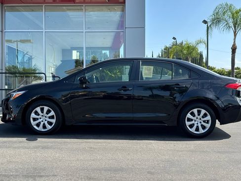 Certified 2026 Toyota Corolla LE w/ Carpet Mat Package (TMS) FWD image 9