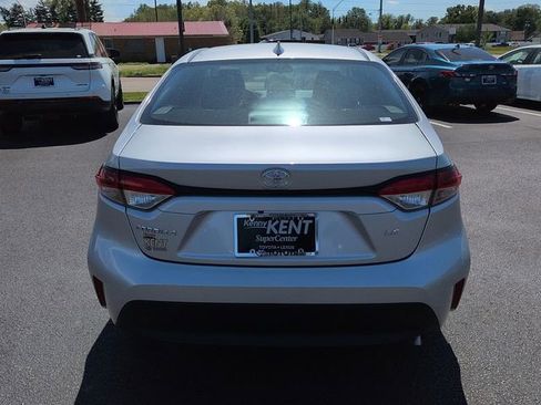 Used 2026 Toyota Corolla LE image 6