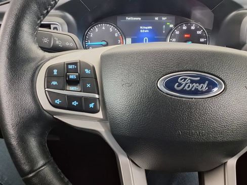 Used 2023 Ford Explorer XLT w/ Equipment Group 202A RWD image 26