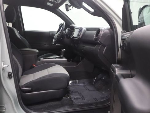 Used 2023 Toyota Tacoma TRD Off-Road image 15