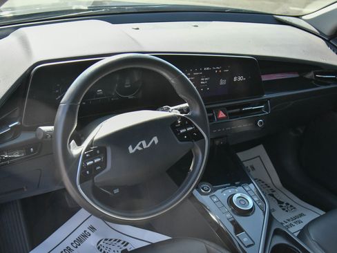 Used 2023 Kia Niro Wind FWD image 16